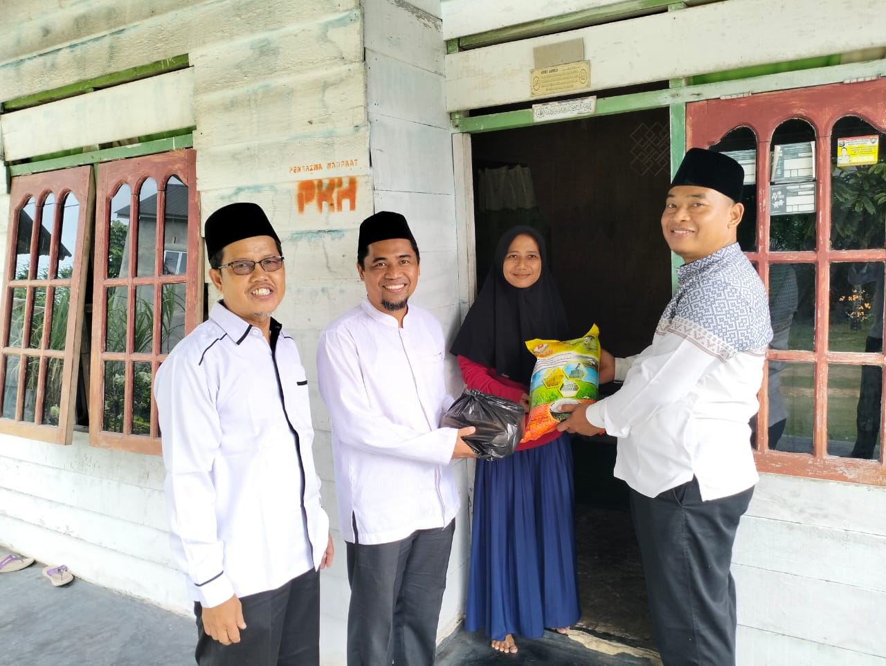 Penyerahan Bantuan